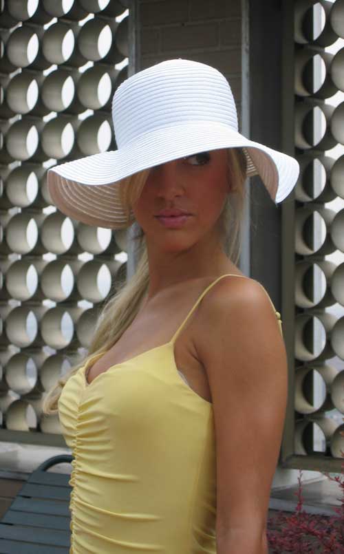 Paris Hilton Lookalike - New York