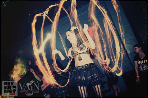 Fire Dancer - Flaming Poi Balls - Orldano