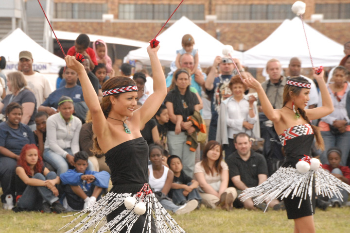 Hula dancers doing Poi Balls