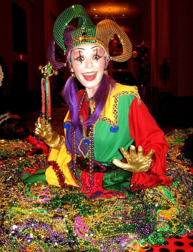 Mardi Gras Jester Strolling Table