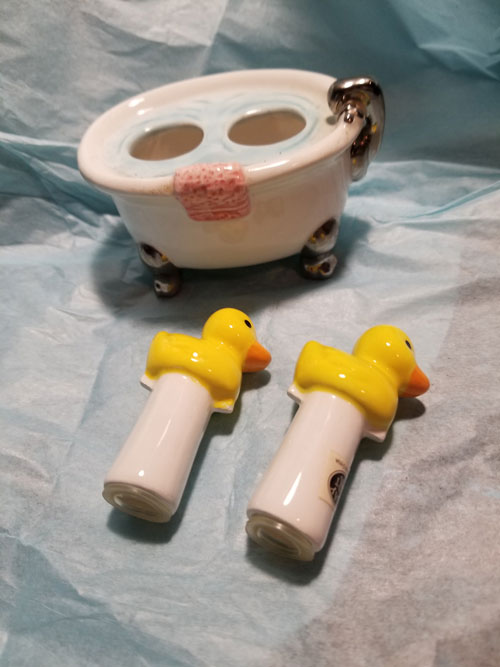 Bobbing Rubber Duckie Salt & Pepper