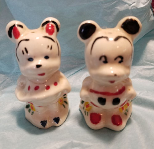 1930s Mickey & Minnie Salt and Pepper shakers