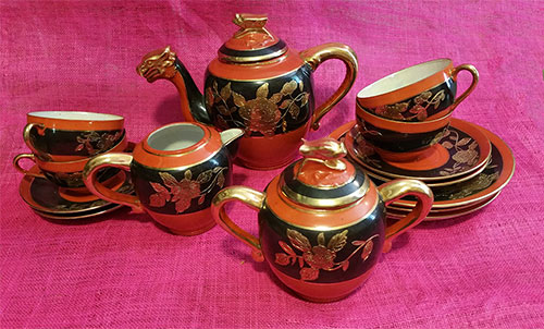Beautiful vintage Moriyama orange gold dragon tea set