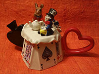 Paul Cardew Alice in Wonderland/Mad Hatter Tea Pot 