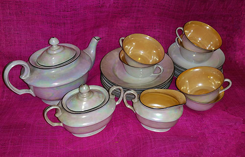 Gorgeous white lusterware tea set Service for 4.