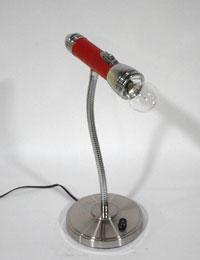 Repurposed Flashlight Desklamp