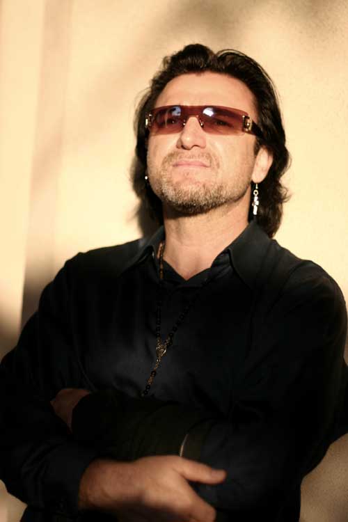 Bono lookalike  Califnornia