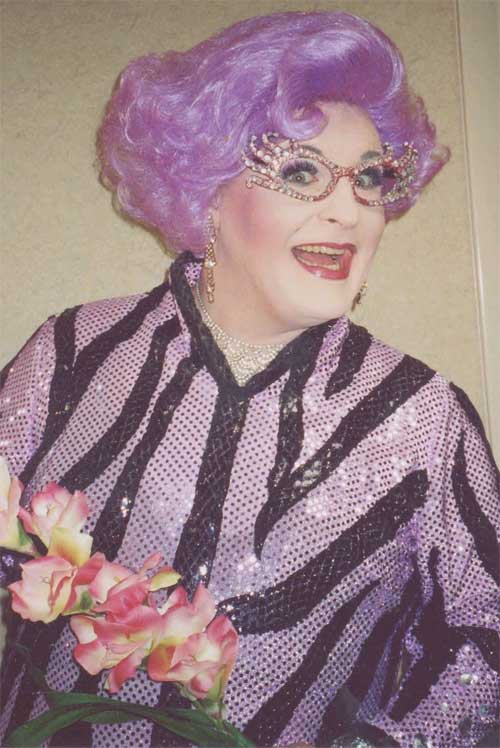 Dame Edna impersonator