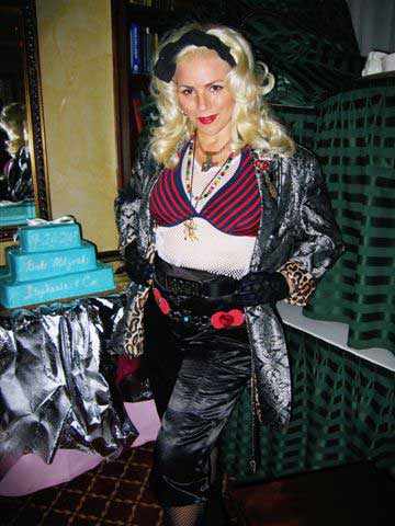 Gwen Stefani impersonator New York City