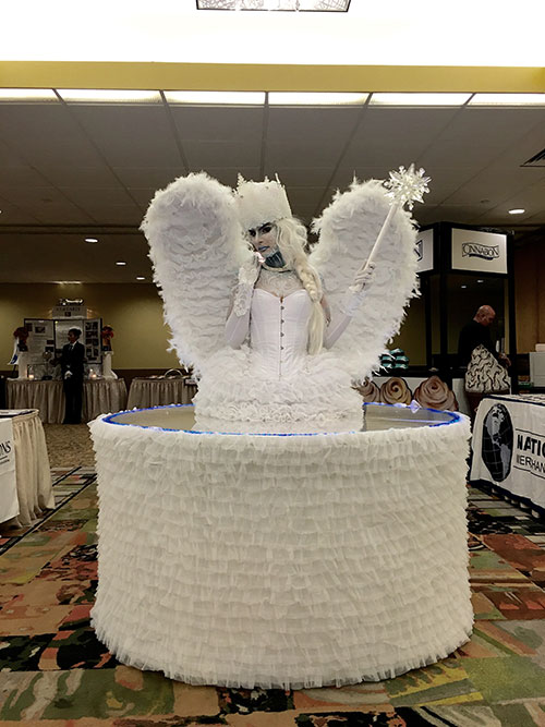 White Angel Strolling Table 