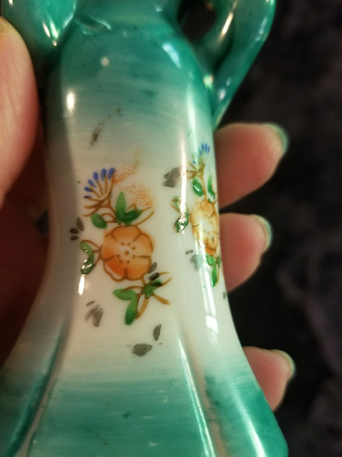 Chinoissserie - female ceramic figurine
